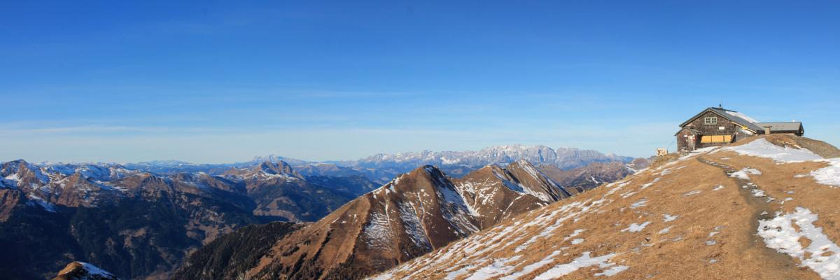 Am Gipfel vom Gamskarkogel auf 2467m.