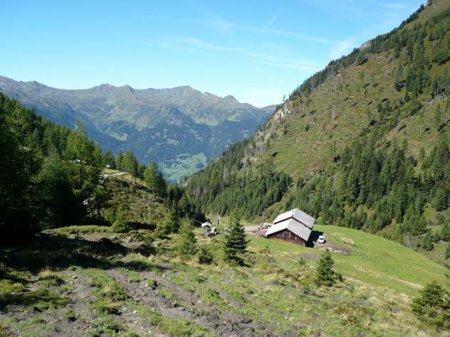 Blick zurück auf die Rastötzenalm