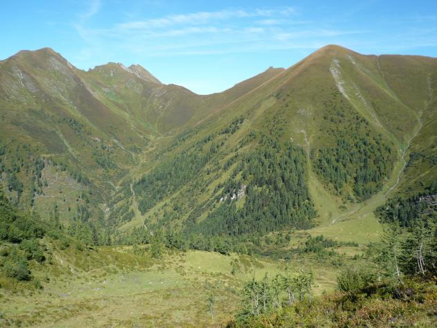 Blick auf die Schmalzscharte und den Tennkogel