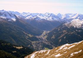 Blick zurück auf Bad Gastein - bereits am Rücken vom Gamskarkogel