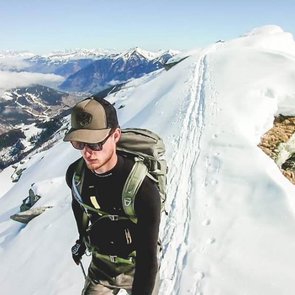 𝑻𝑯𝑬 𝑾𝑶𝑹𝑳𝑫 𝑰𝑺 𝑾𝑨𝑻𝑰𝑵𝑮. 🏔️ 😊
#bergsteigen #bergwelten #visitaustria #sportgastein #ortberg#salzburg #steigsteiler #weroamaustria #bergsüchtig #welovenature #motivation #steilisgeil #bergzeit #skitour #mountain #winterwonderland #augenblickberg #hagan #dynafit #bergnarrisch #skitouring #berge