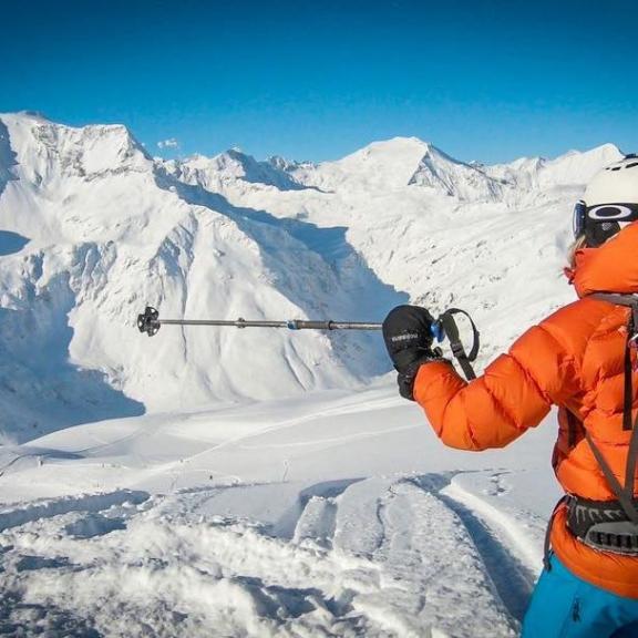 The Austrian alps😍😍 Powderlicious🤩 #powderhighway #nippledeep #austrianalps #sportgastein #earnyourturns #offpistedreams #liveskirepeat #nordlyssportas #blackdiamondequipment