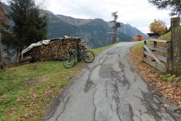 Die Einfahrt zum Bertahof Trail