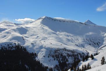 Blick von der gegenüberliegenden Hangseite auf die Gadaunerer Hochalmen.